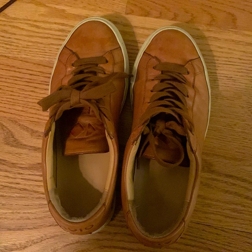 KOIO shoes